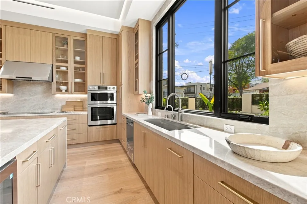 16966 Livorno Drive Pacific Palisades, CA 90272