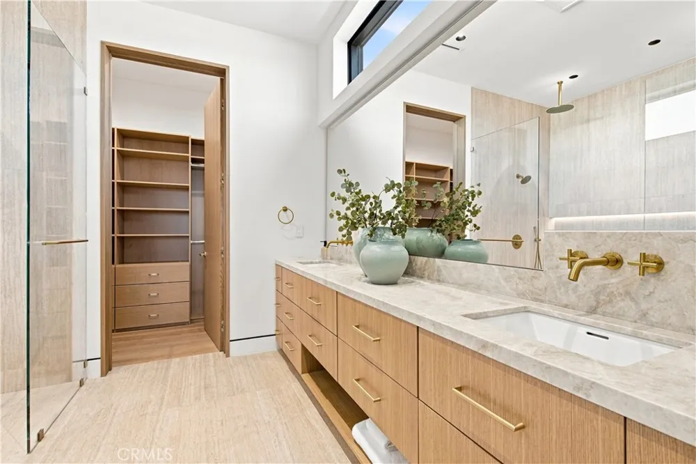 16966 Livorno Drive Pacific Palisades, CA 90272
