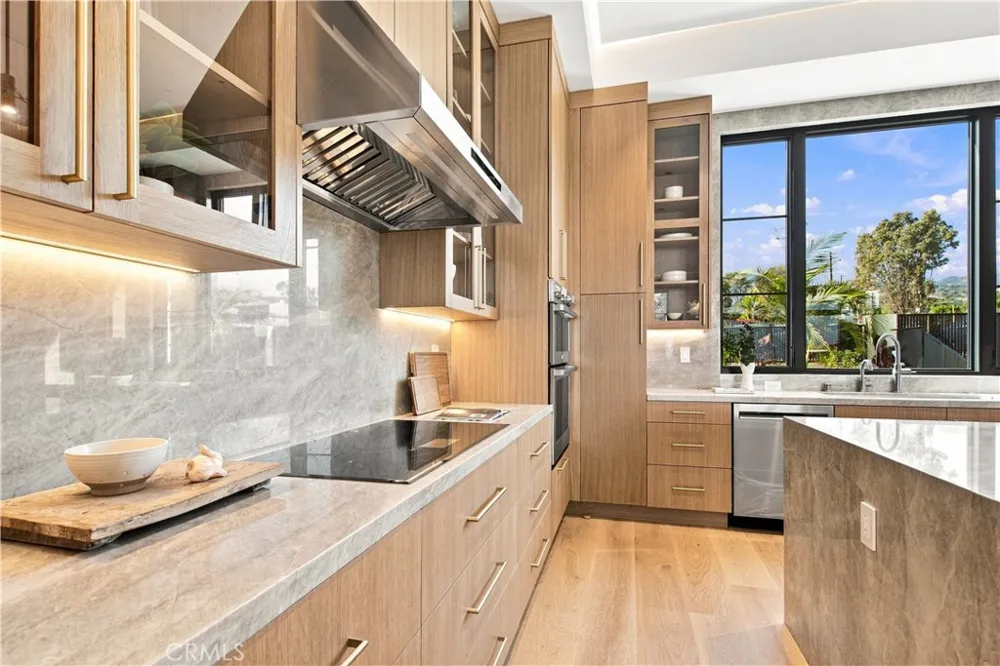 16966 Livorno Drive Pacific Palisades, CA 90272