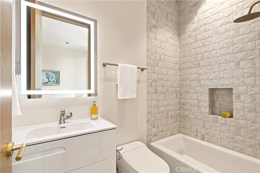 16966 Livorno Drive Pacific Palisades, CA 90272