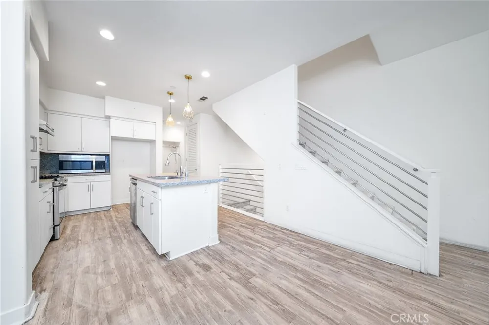 9042 Gavrey #15 Rosemead, CA 91770