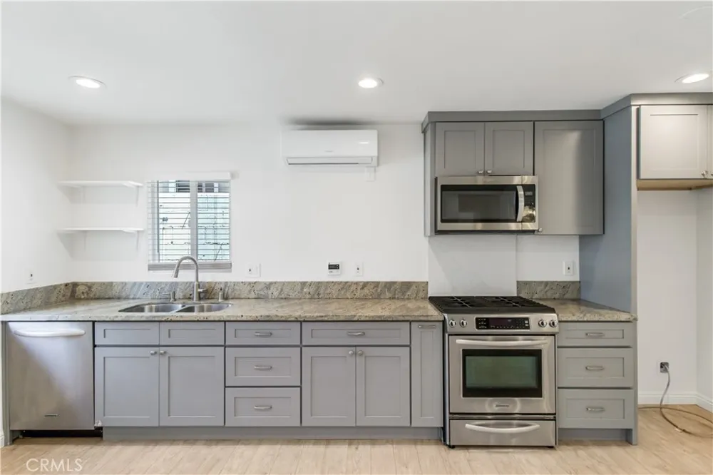 1736 Eudora Wilmington, CA 90744