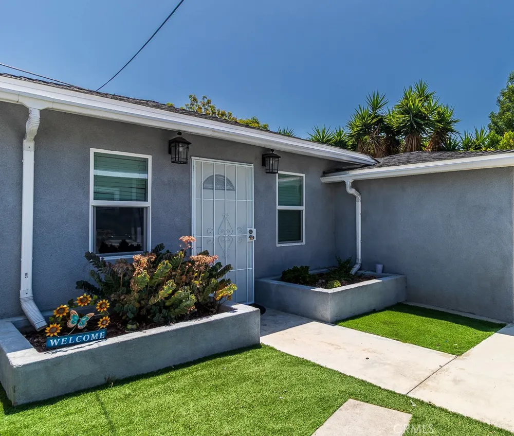 1736 Eudora Wilmington, CA 90744