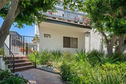 1171 Stanford Street #6
