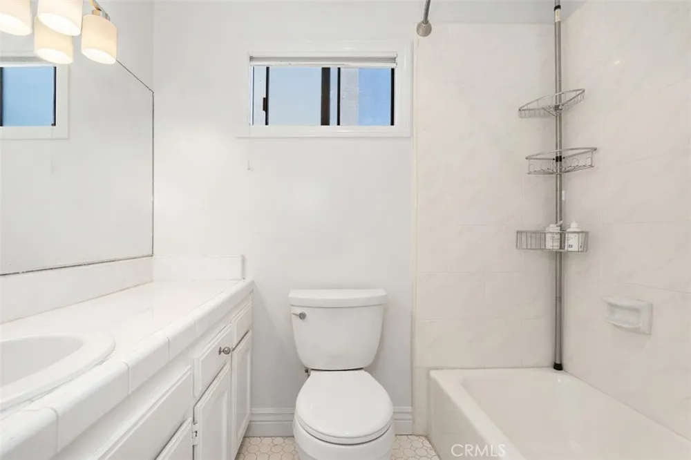 1171 Stanford Street #6 Santa Monica, CA 90403