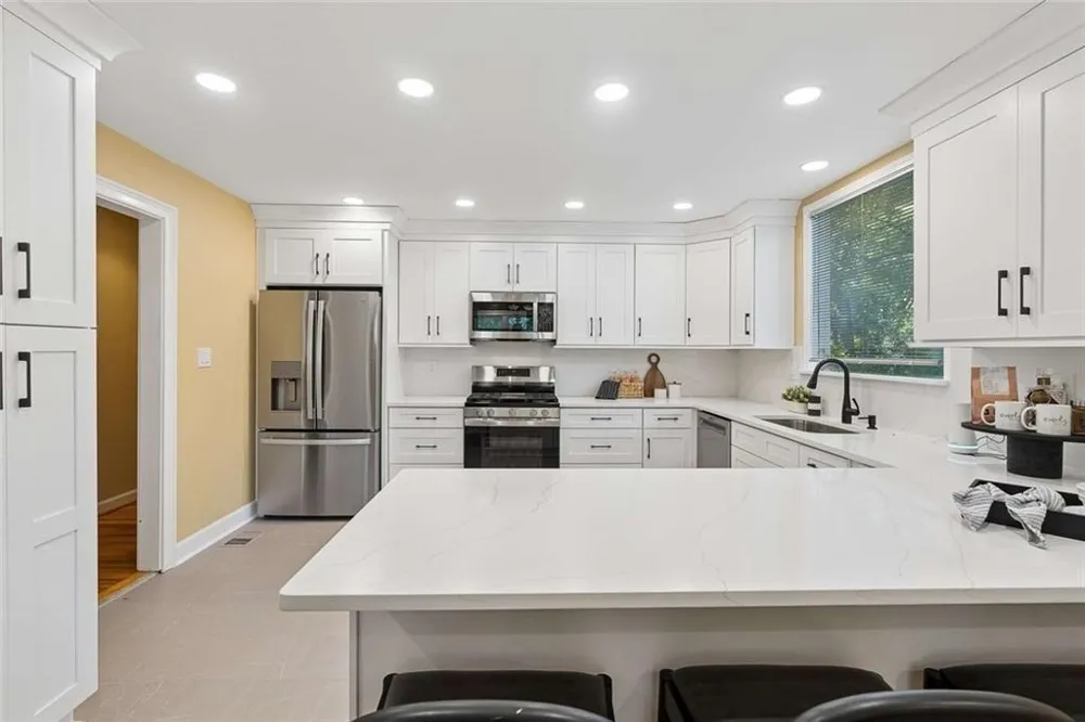 805 Holmes Street NW Atlanta, GA 30318