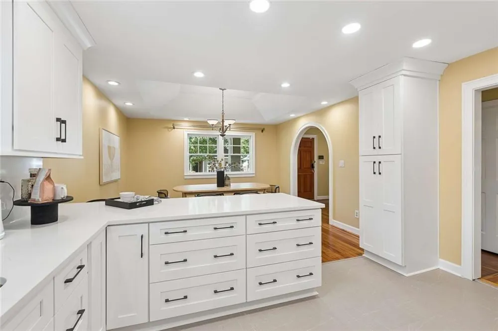 805 Holmes Street NW Atlanta, GA 30318