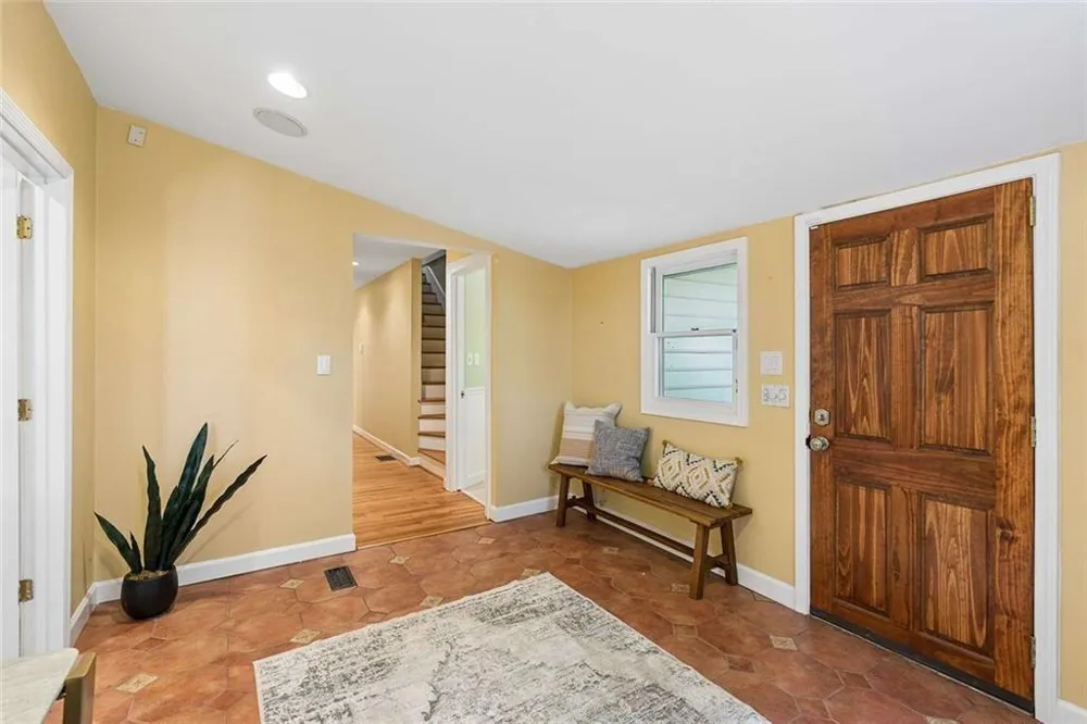 805 Holmes Street NW Atlanta, GA 30318