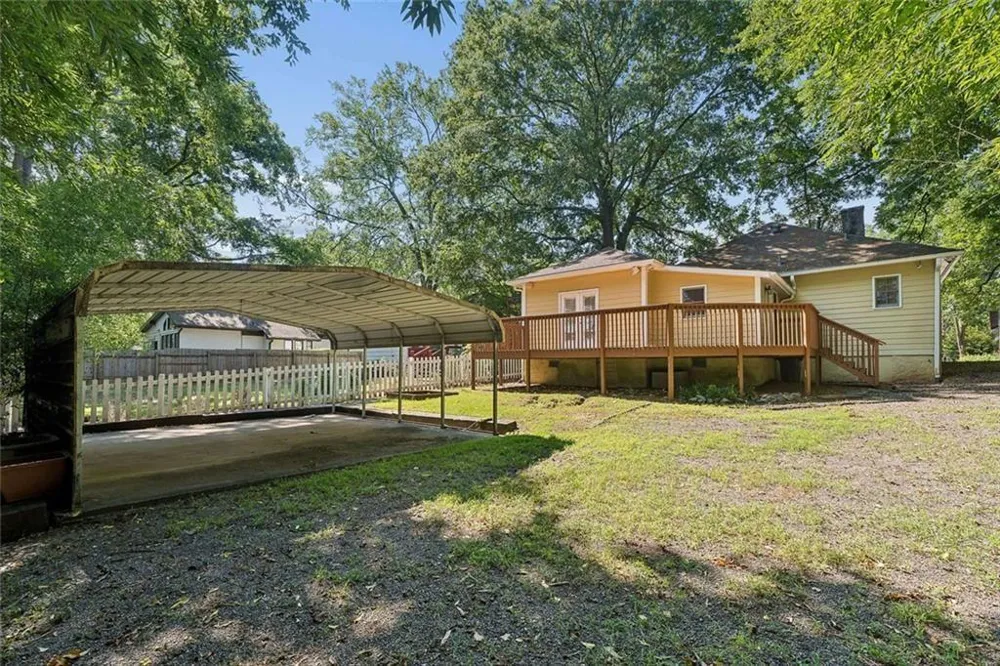 805 Holmes Street NW Atlanta, GA 30318