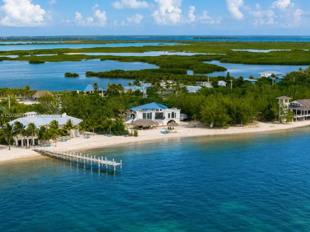 1557 Long Beach Dr Big Pine, FL 33043