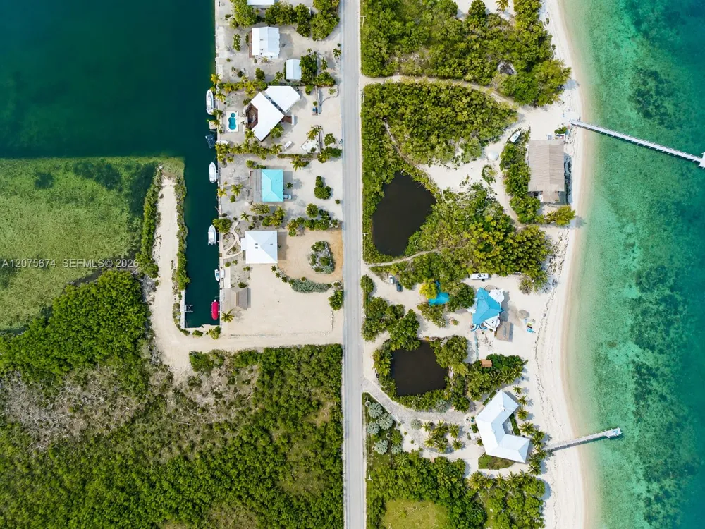 1557 Long Beach Dr Big Pine, FL 33043