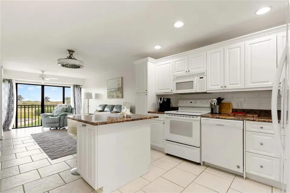 2400 S OCEAN DRIVE #V325 Fort Pierce, FL 34949