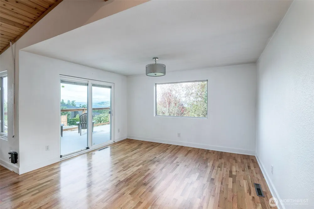 3613 30th Street Tacoma, WA 98407