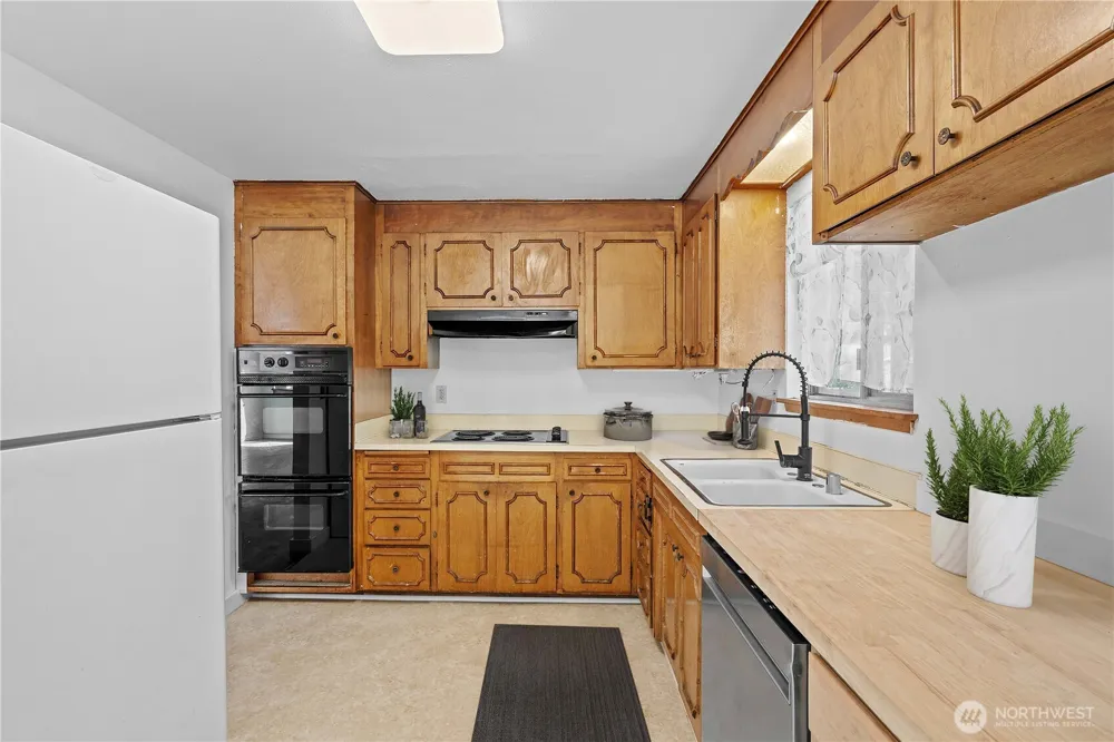 9801 Kenwood Drive SW Lakewood, WA 98498