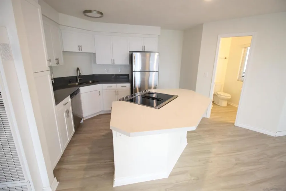 2212 Edinburg Ave, Cardiff by the Sea, CA 92007