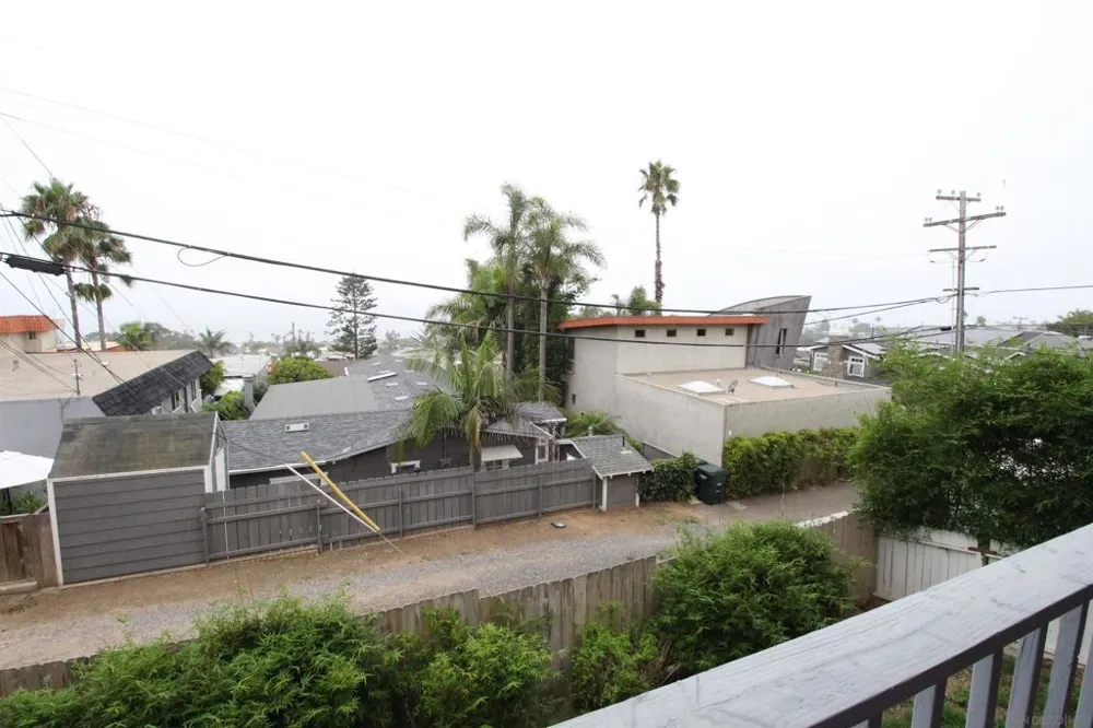 2212 Edinburg Ave, Cardiff by the Sea, CA 92007