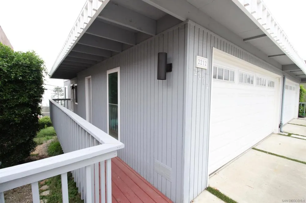 2212 Edinburg Ave, Cardiff by the Sea, CA 92007
