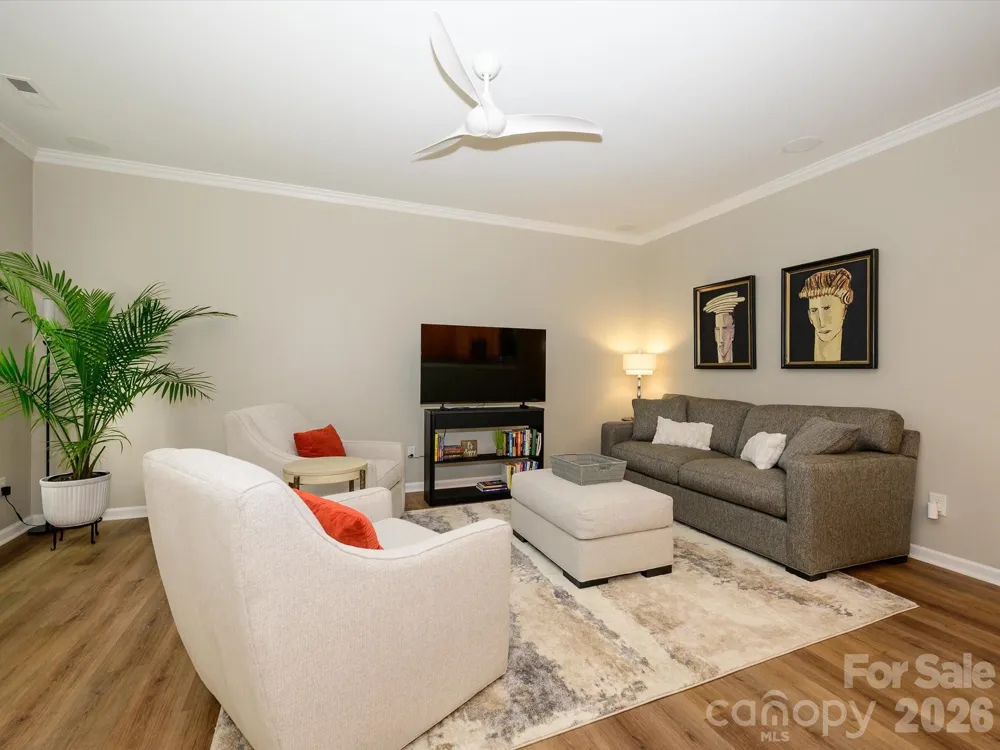 15583 Stronvar House Lane Charlotte, NC 28277