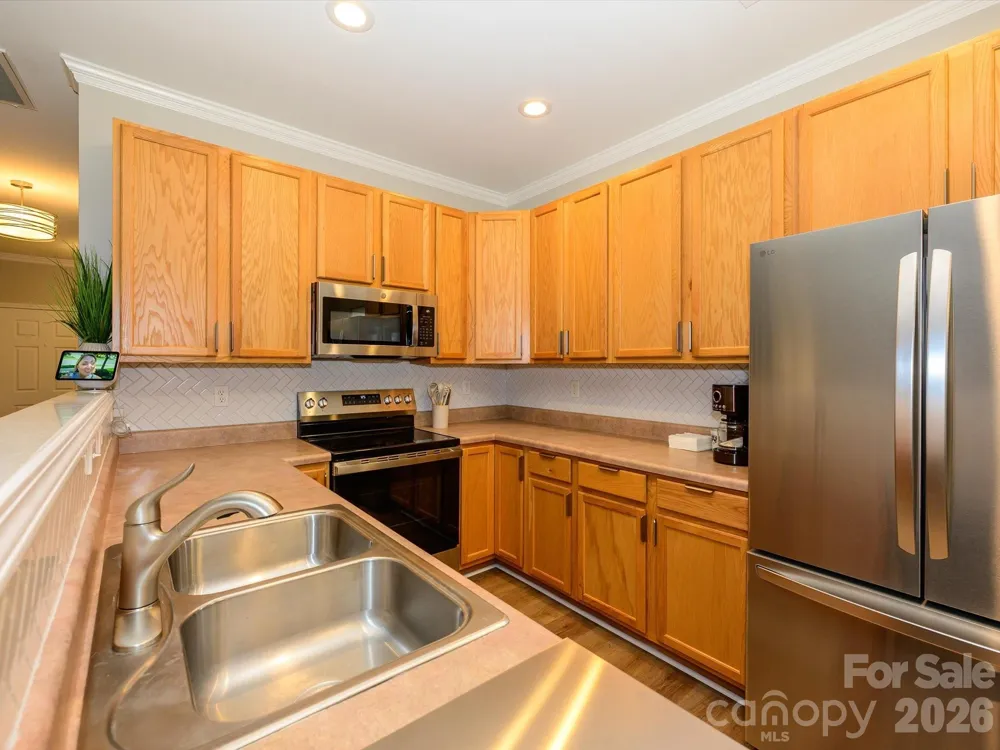 15583 Stronvar House Lane Charlotte, NC 28277