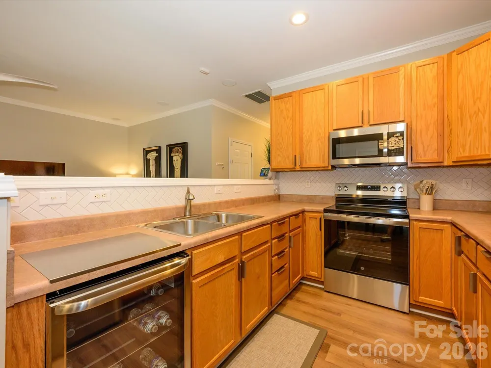 15583 Stronvar House Lane Charlotte, NC 28277