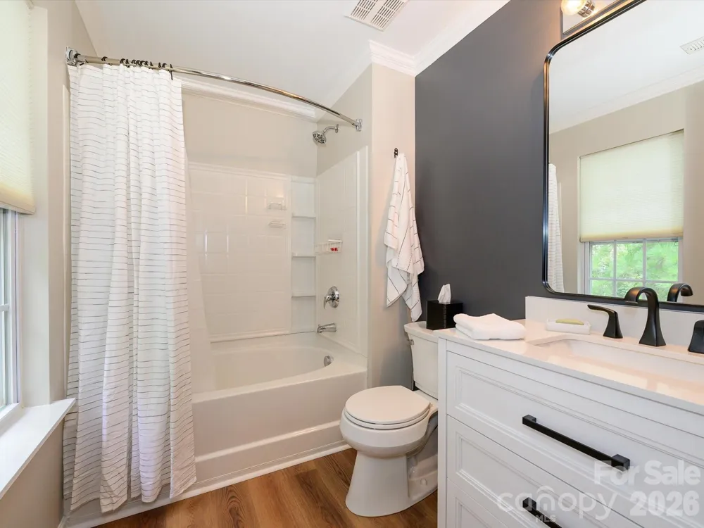 15583 Stronvar House Lane Charlotte, NC 28277