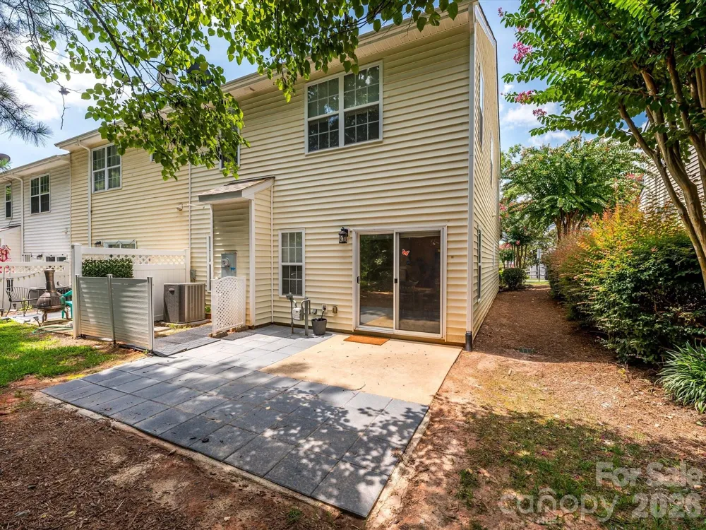 15583 Stronvar House Lane Charlotte, NC 28277