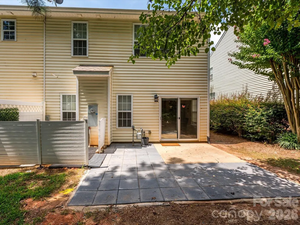 15583 Stronvar House Lane Charlotte, NC 28277