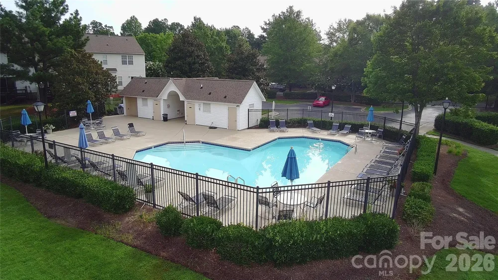 15583 Stronvar House Lane Charlotte, NC 28277