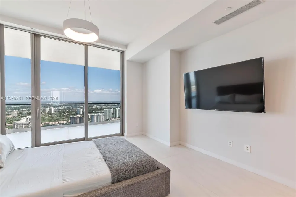 18975 Collins Ave #5403 Sunny Isles Beach, FL 33160