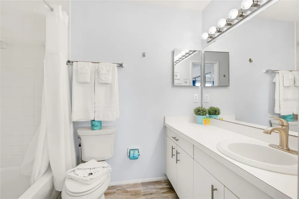 6250 HOLMES BOULEVARD #24 Holmes Beach, FL 34217