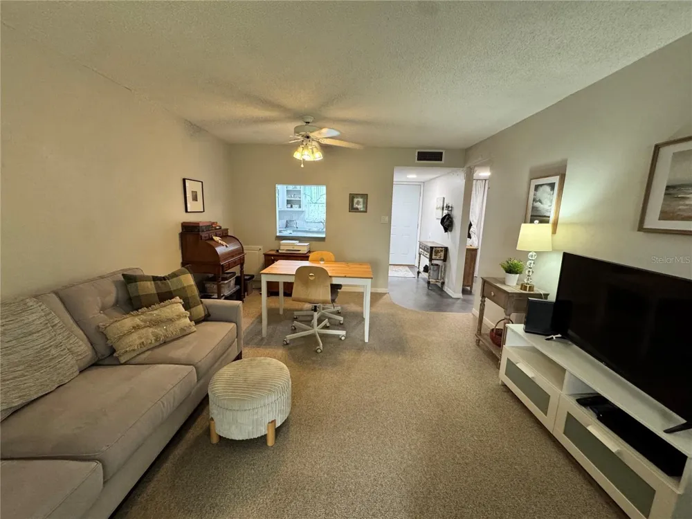 304 46TH AVENUE TERRACE W #421 Bradenton, FL 34207