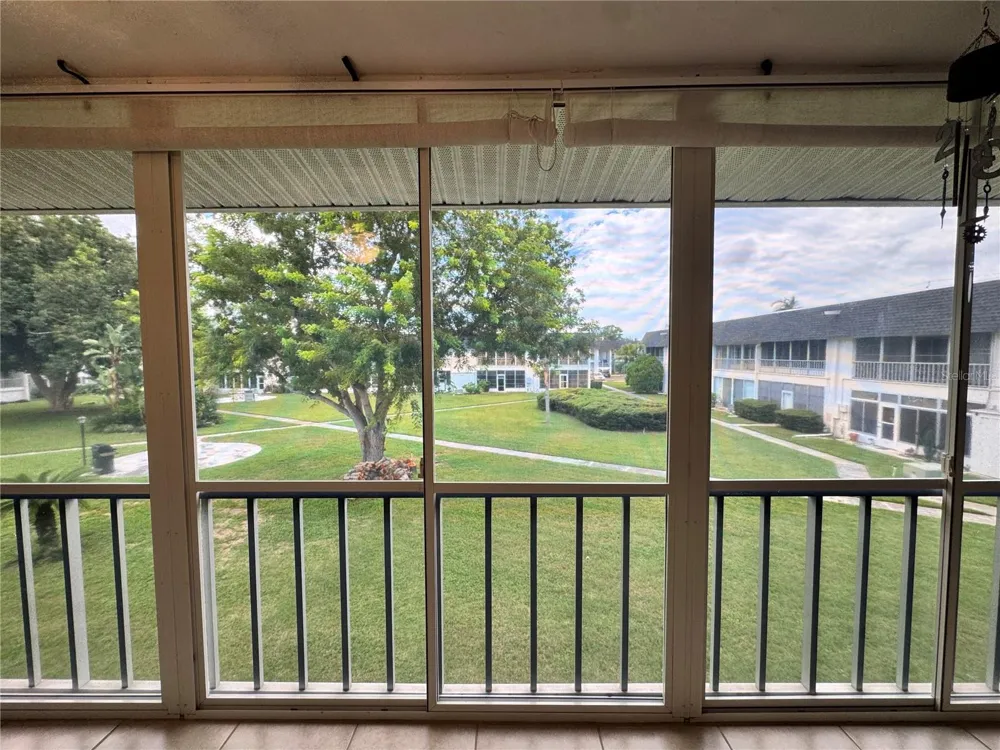 304 46TH AVENUE TERRACE W #421 Bradenton, FL 34207