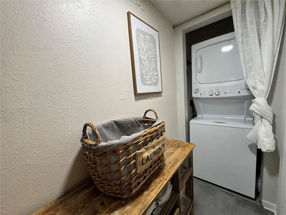 304 46TH AVENUE TERRACE W #421 Bradenton, FL 34207