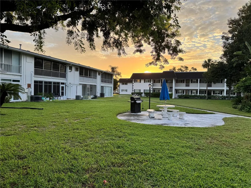 304 46TH AVENUE TERRACE W #421 Bradenton, FL 34207