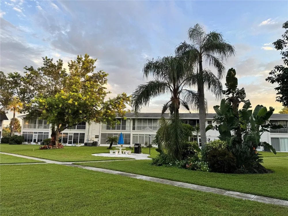 304 46TH AVENUE TERRACE W #421 Bradenton, FL 34207
