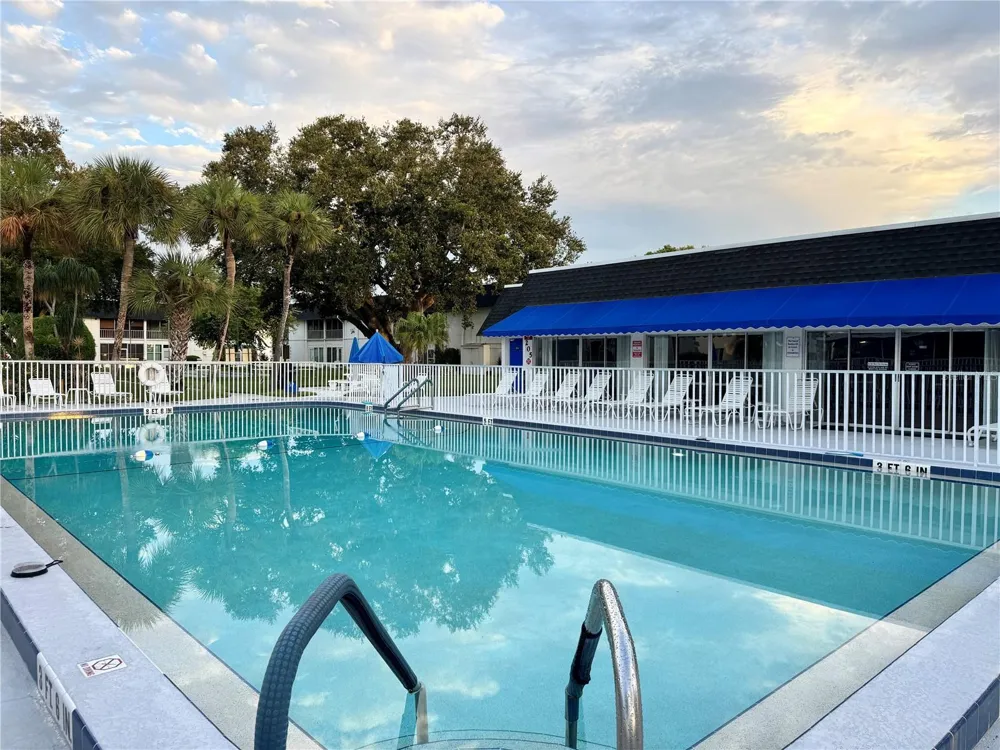 304 46TH AVENUE TERRACE W #421 Bradenton, FL 34207