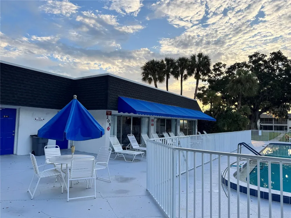 304 46TH AVENUE TERRACE W #421 Bradenton, FL 34207