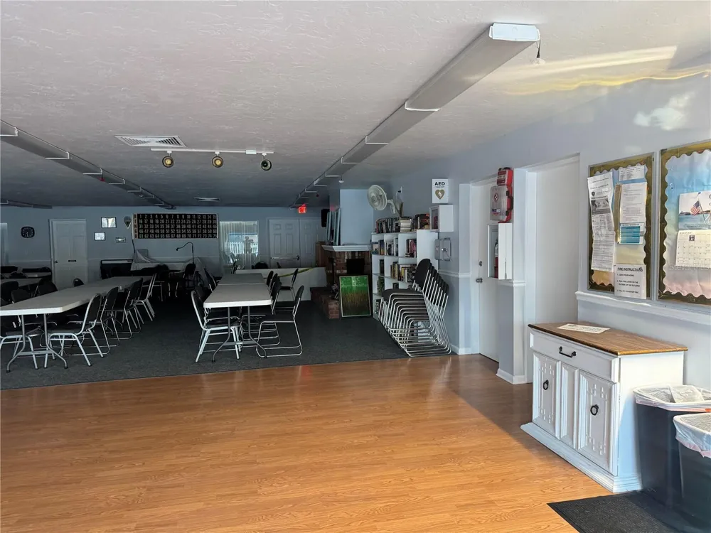 304 46TH AVENUE TERRACE W #421 Bradenton, FL 34207