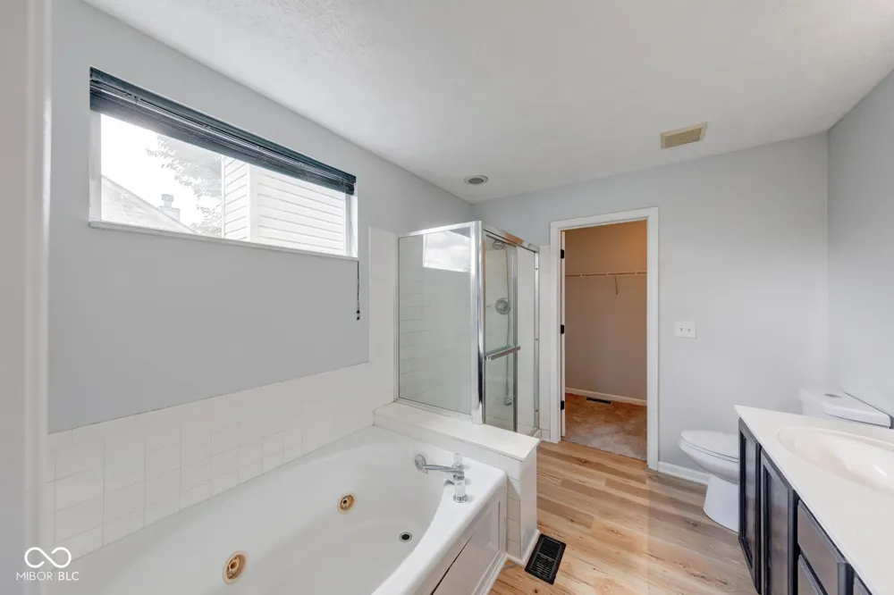2042 Thousand Oaks Boulevard Indianapolis, IN 46214