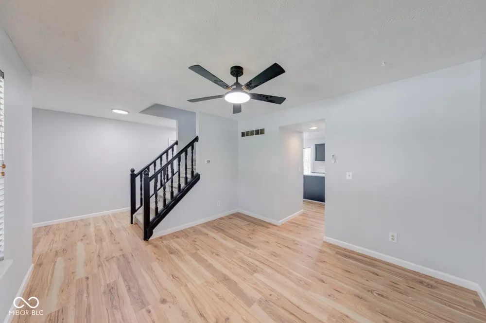2042 Thousand Oaks Boulevard Indianapolis, IN 46214
