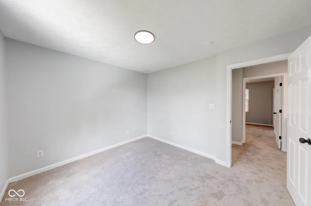 2042 Thousand Oaks Boulevard Indianapolis, IN 46214