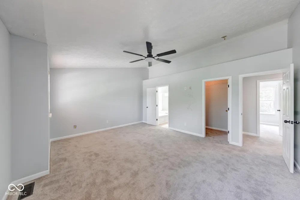 2042 Thousand Oaks Boulevard Indianapolis, IN 46214