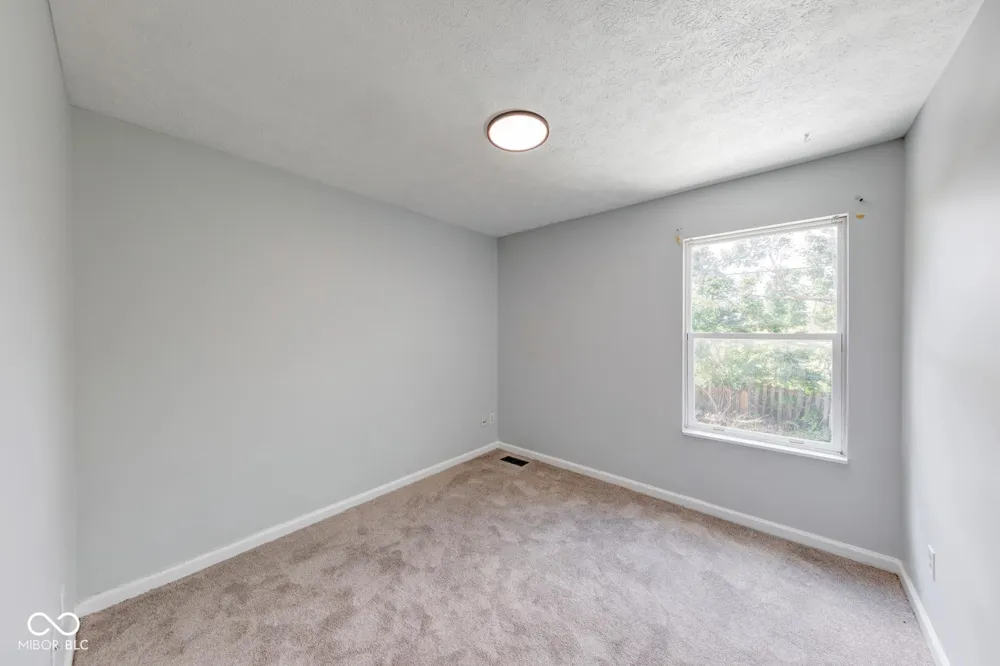 2042 Thousand Oaks Boulevard Indianapolis, IN 46214