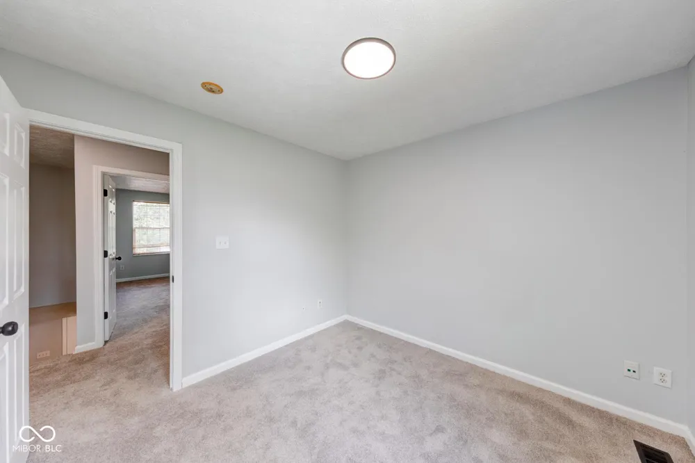 2042 Thousand Oaks Boulevard Indianapolis, IN 46214