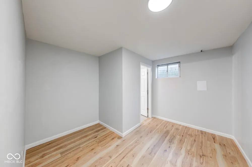 2042 Thousand Oaks Boulevard Indianapolis, IN 46214