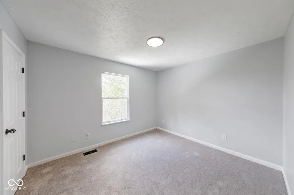 2042 Thousand Oaks Boulevard Indianapolis, IN 46214