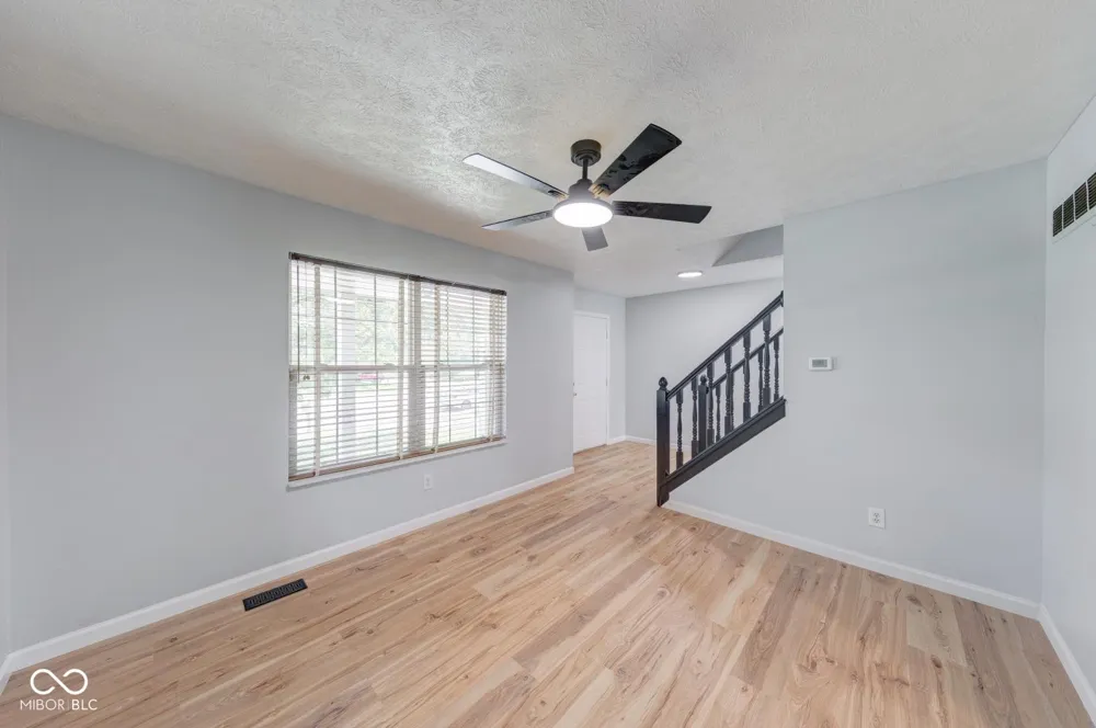 2042 Thousand Oaks Boulevard Indianapolis, IN 46214