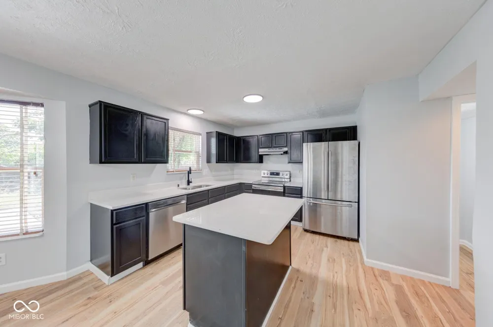 2042 Thousand Oaks Boulevard Indianapolis, IN 46214