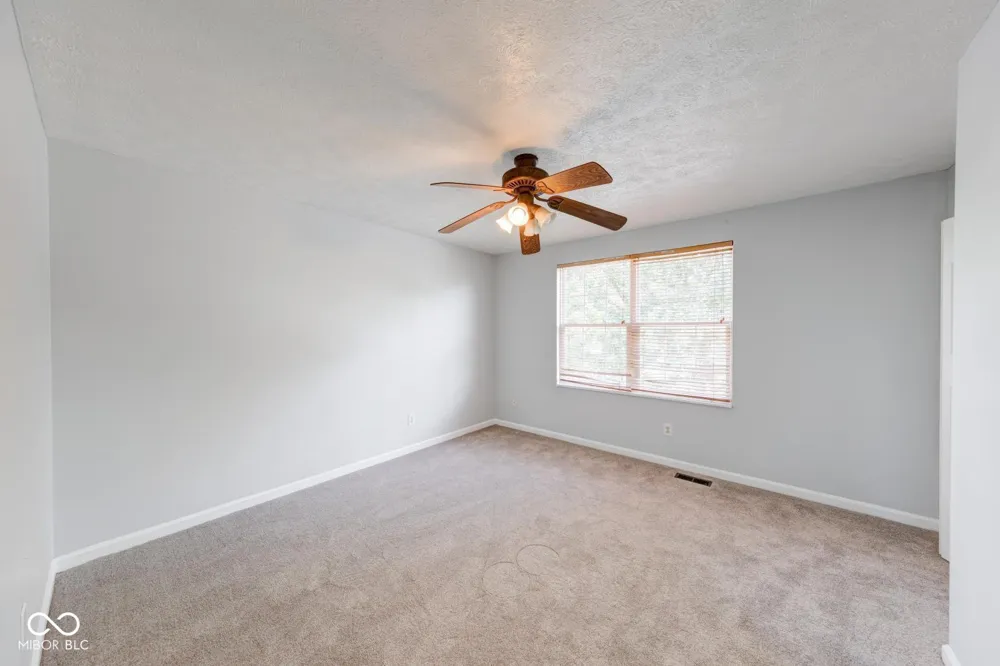 2042 Thousand Oaks Boulevard Indianapolis, IN 46214