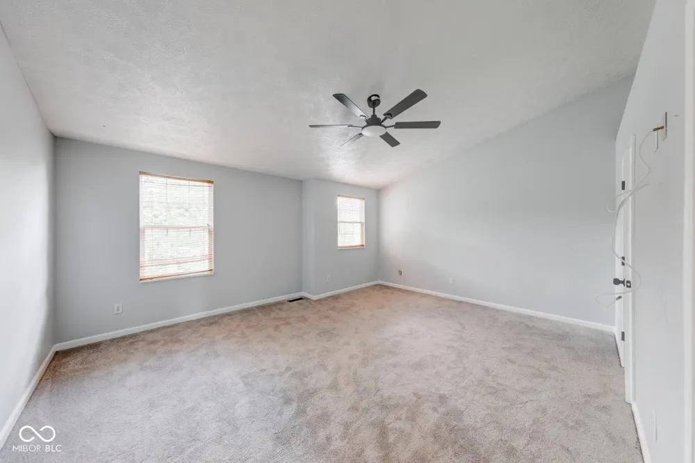 2042 Thousand Oaks Boulevard Indianapolis, IN 46214